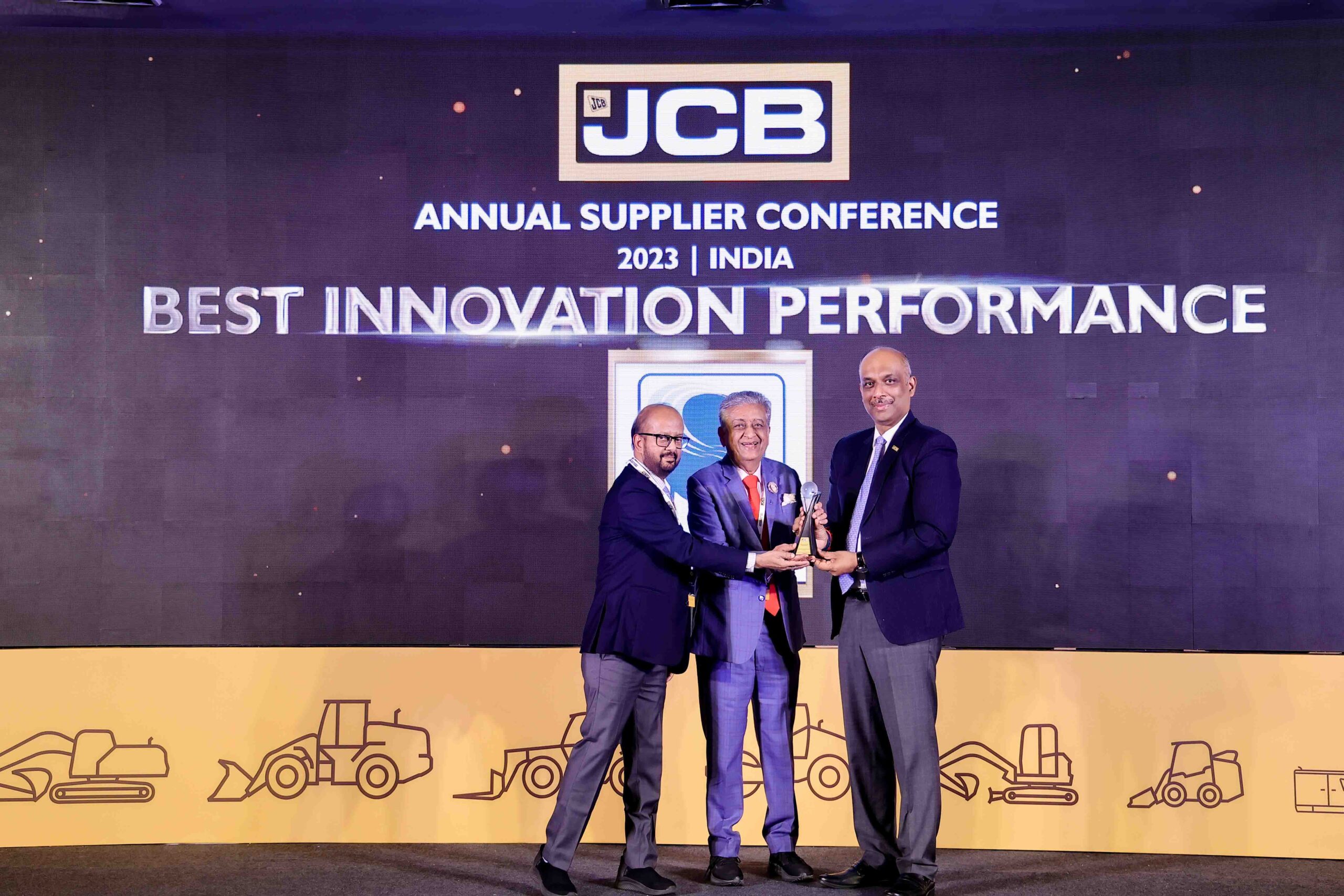 Team receiving Best Innovation Performance award at JCB Annual Supplier Conference 2023 India